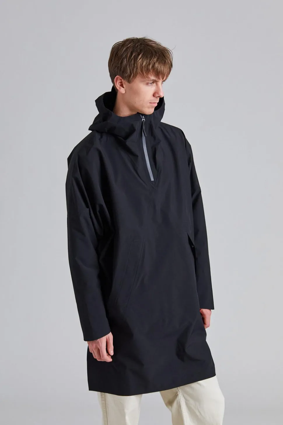 Aalesund Poncho Black