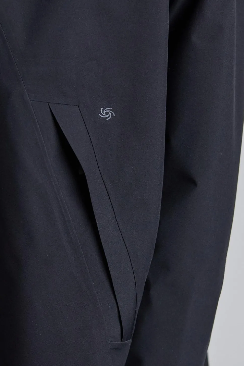 Aalesund Poncho Black