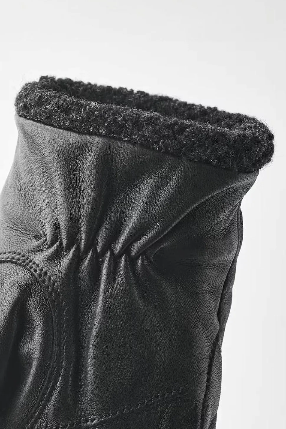 Ackas Mitt