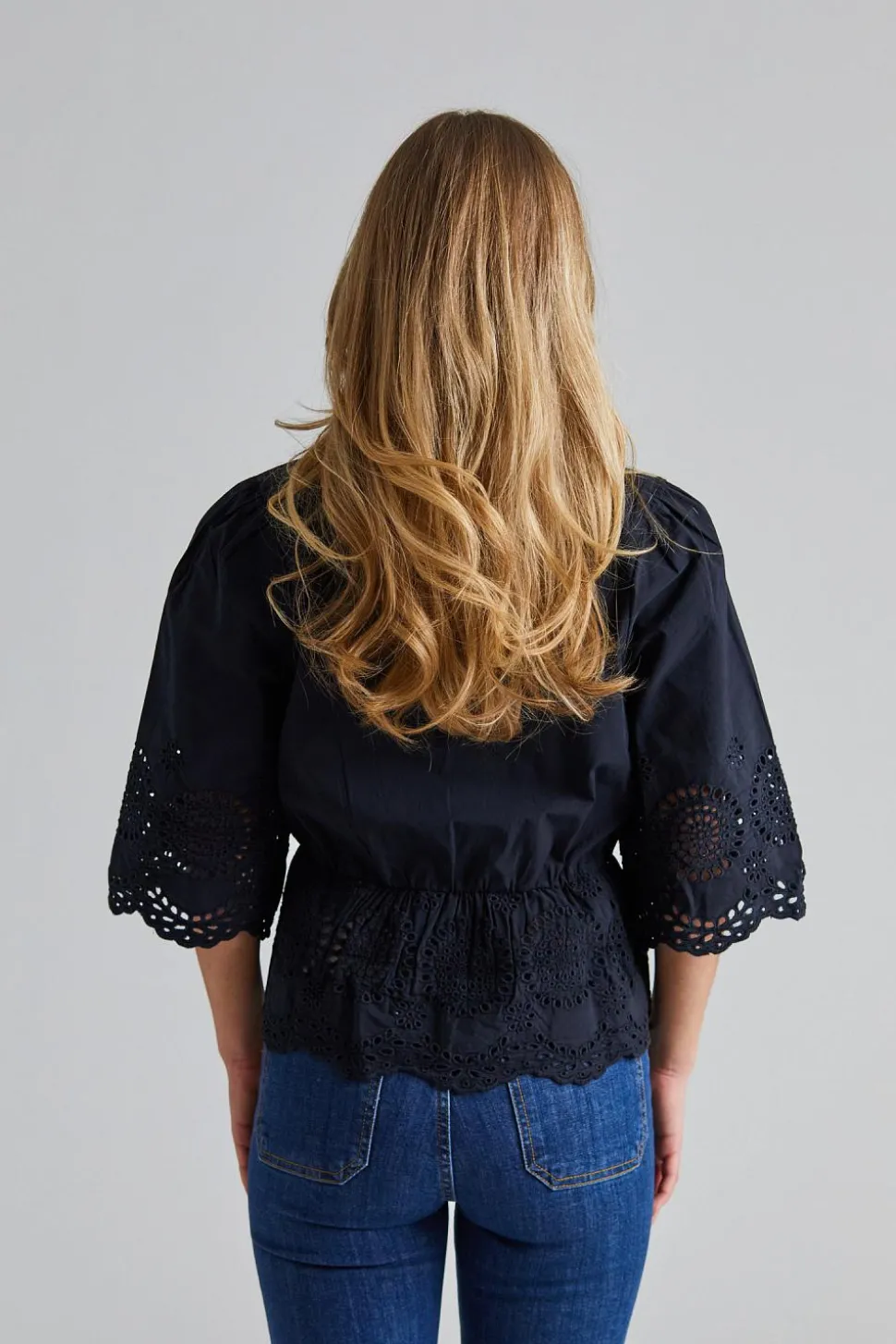 Bea V-Neck Blouse Black