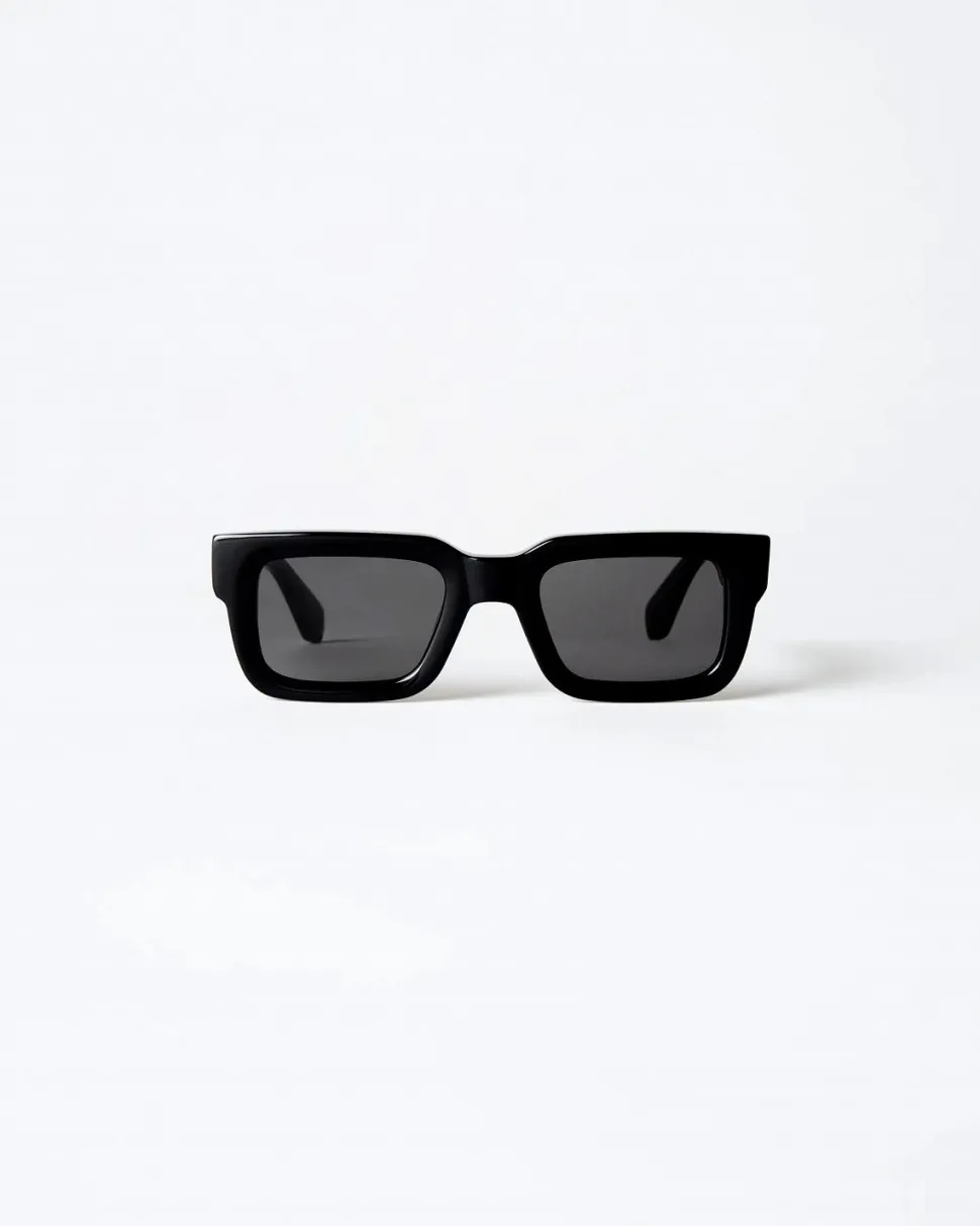 05 Black