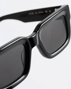 05 Black