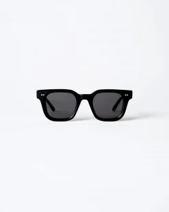 04 Black M