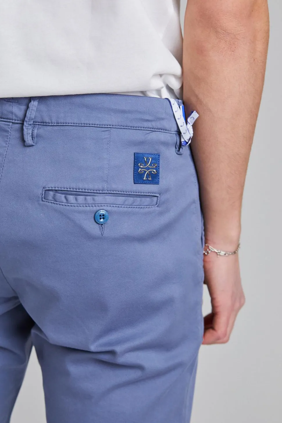Bobby Chino Light Twill Blue