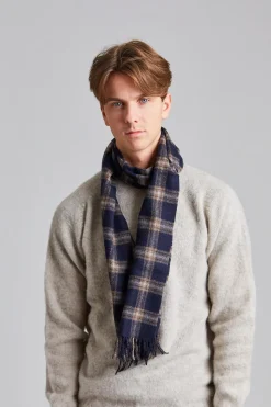 Classic Woven Scarf in Check Navy