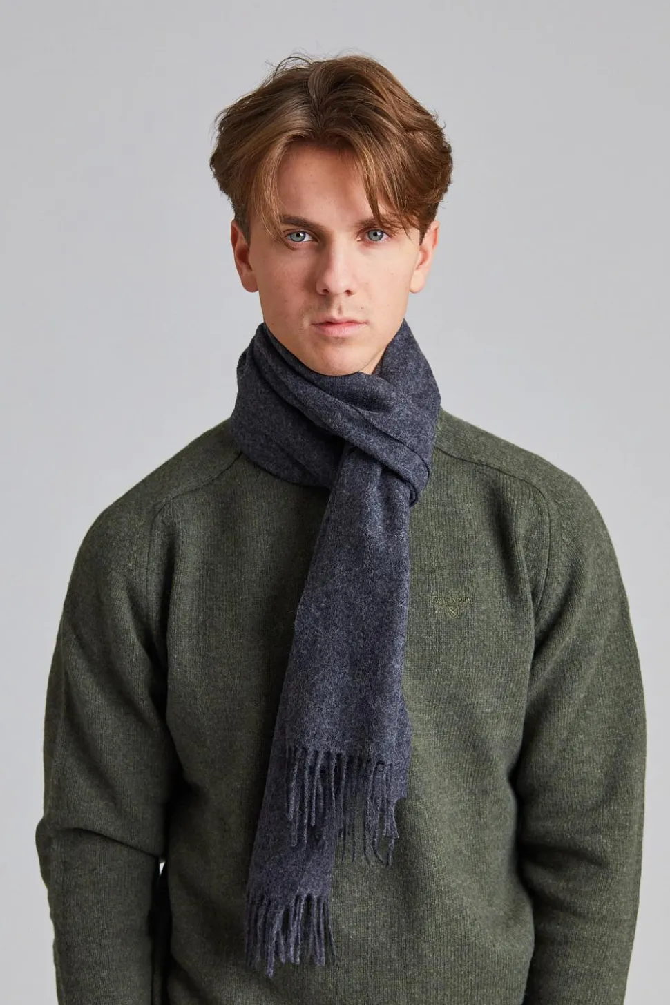Classic Woven Scarf in Plain Melange Dk Grey