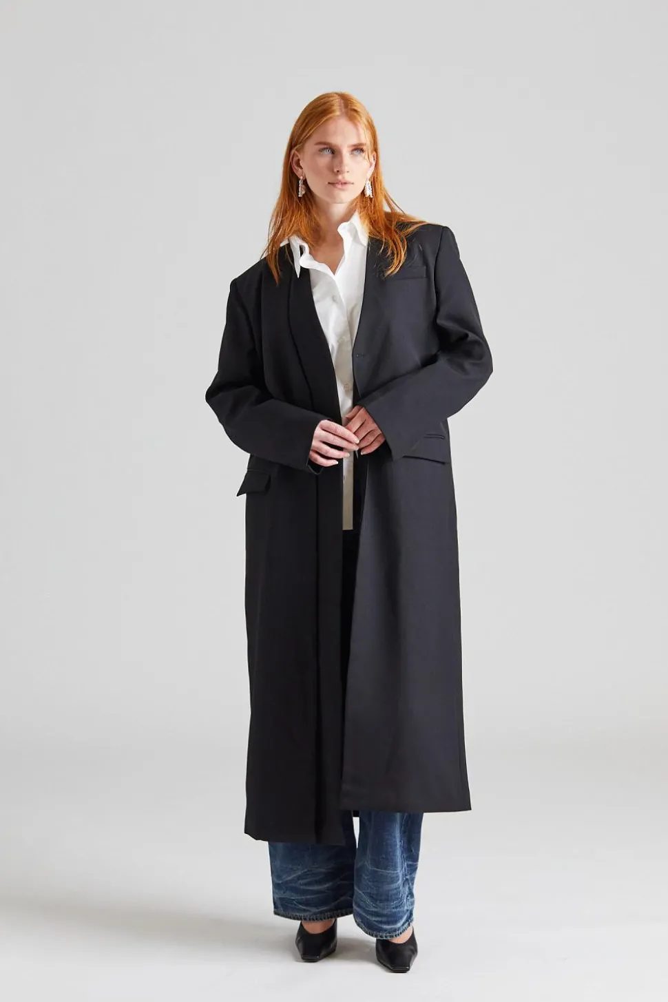 Cosmos Long Coat Black