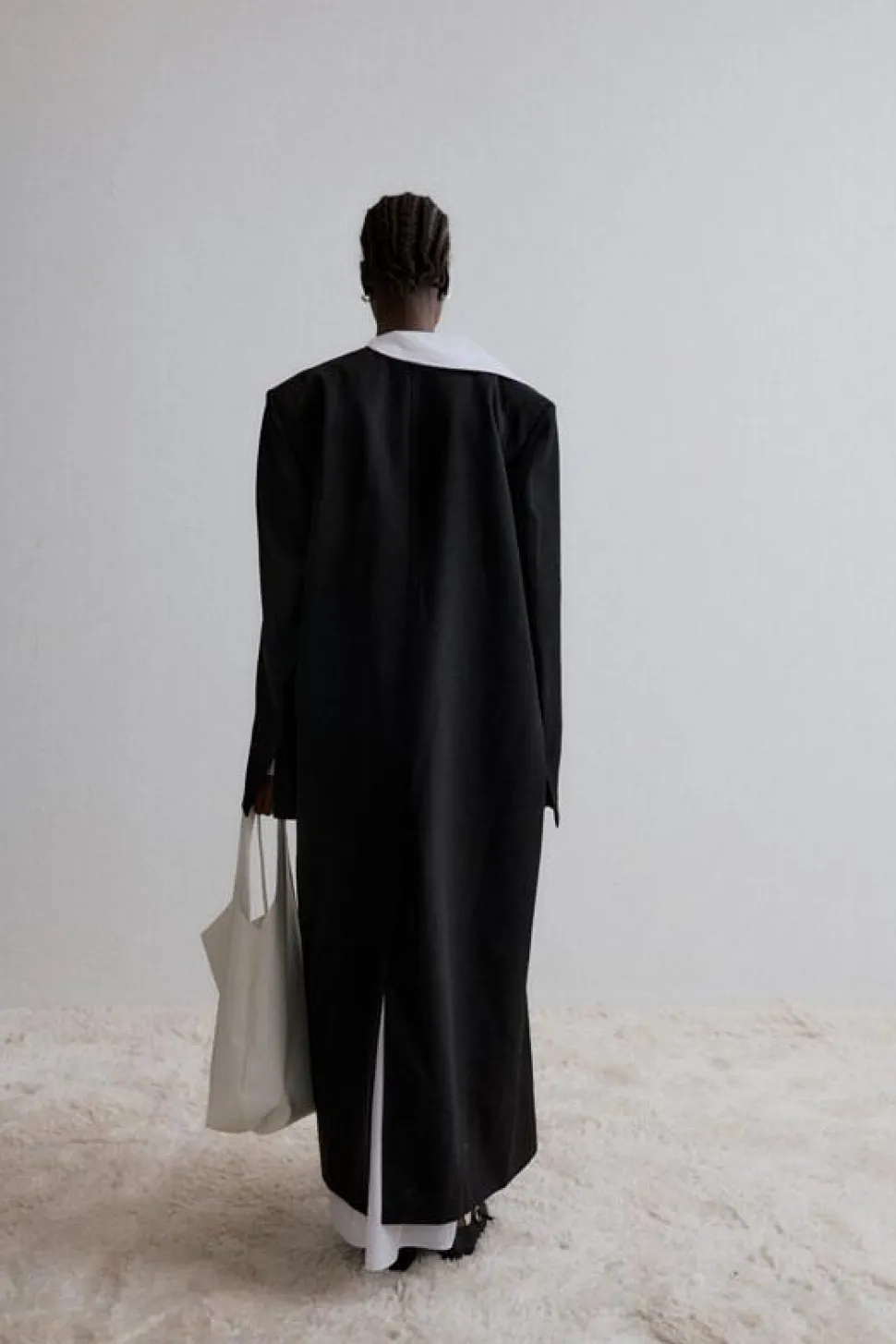Cosmos Long Coat Black