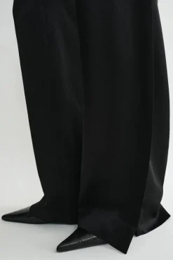 Cuff-Slit Trousers Black