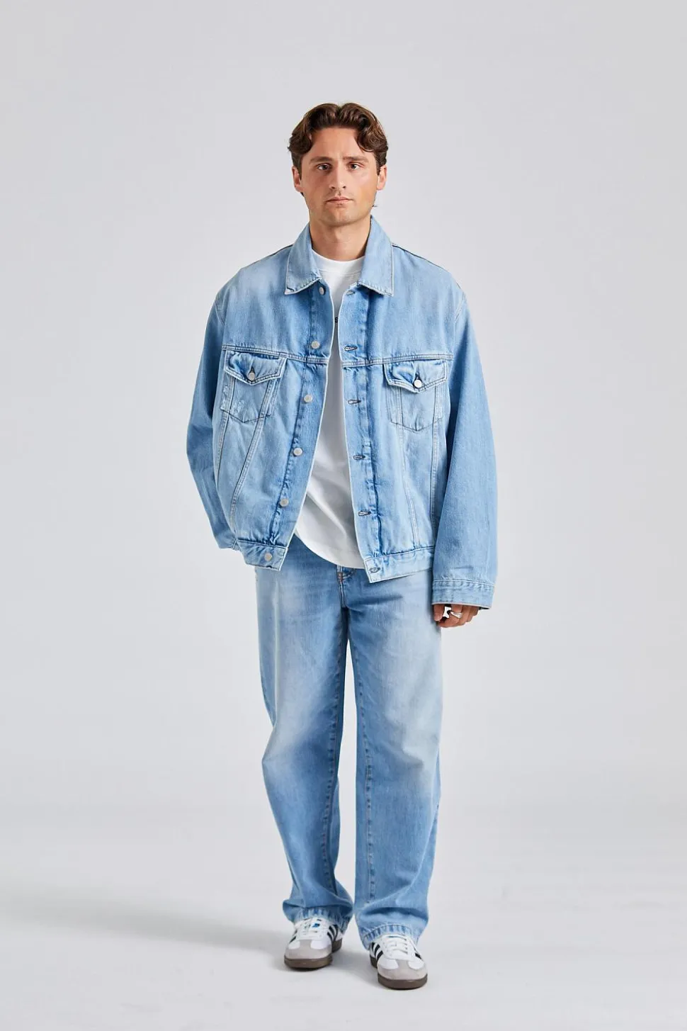 Denim Jacket - Relaxed Fit FN-UX-OUTW000065 Light Blue