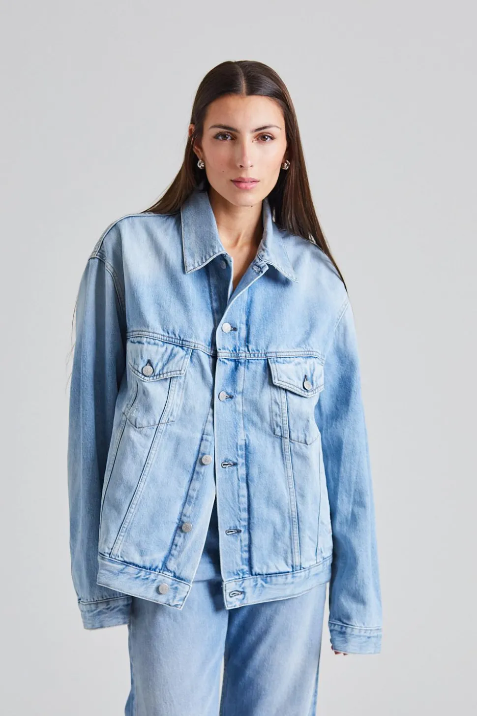 Denim Jacket - Relaxed Fit FN-UX-OUTW000065 Light Blue