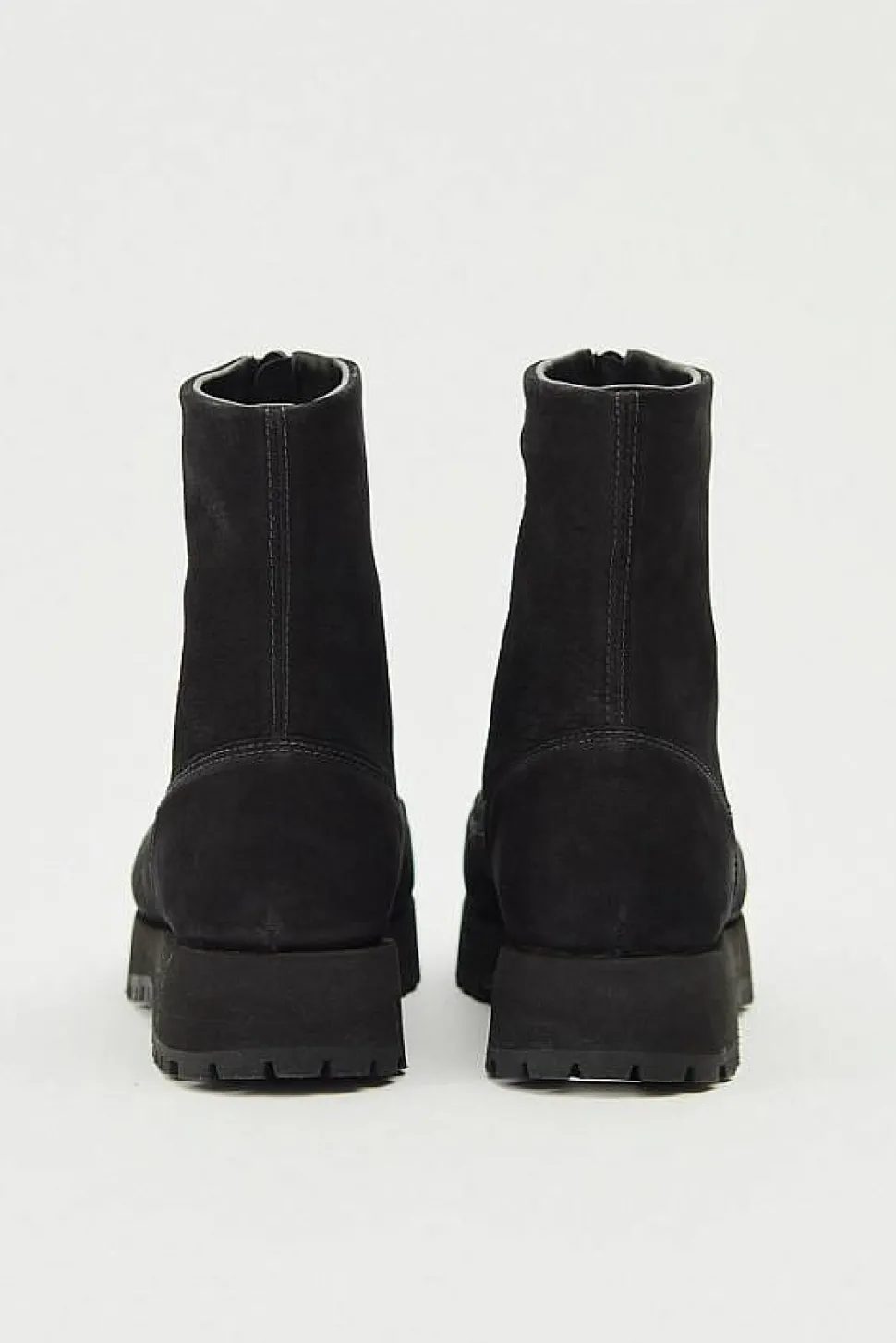 Este Black Nubuck