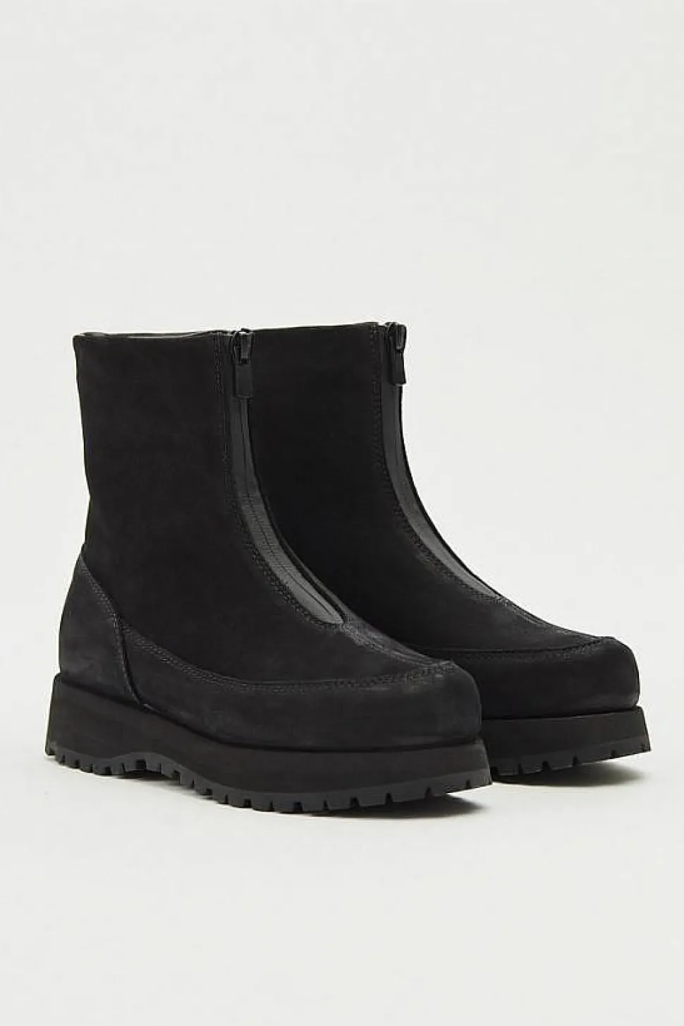 Este Black Nubuck