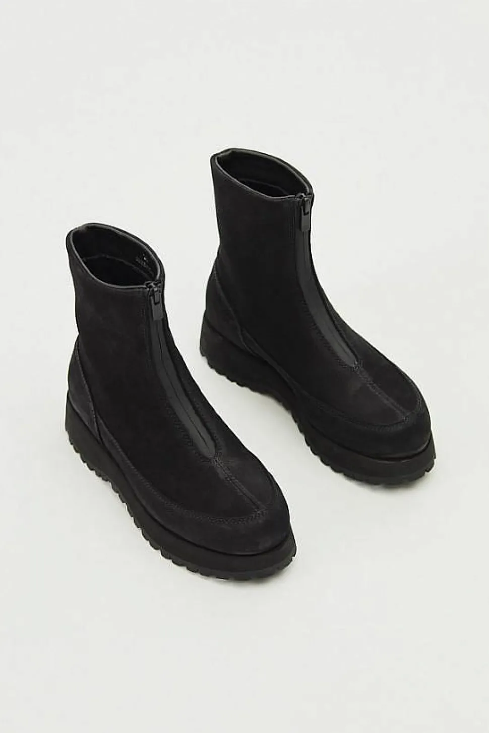 Este Black Nubuck