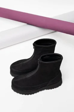 Este Black Nubuck
