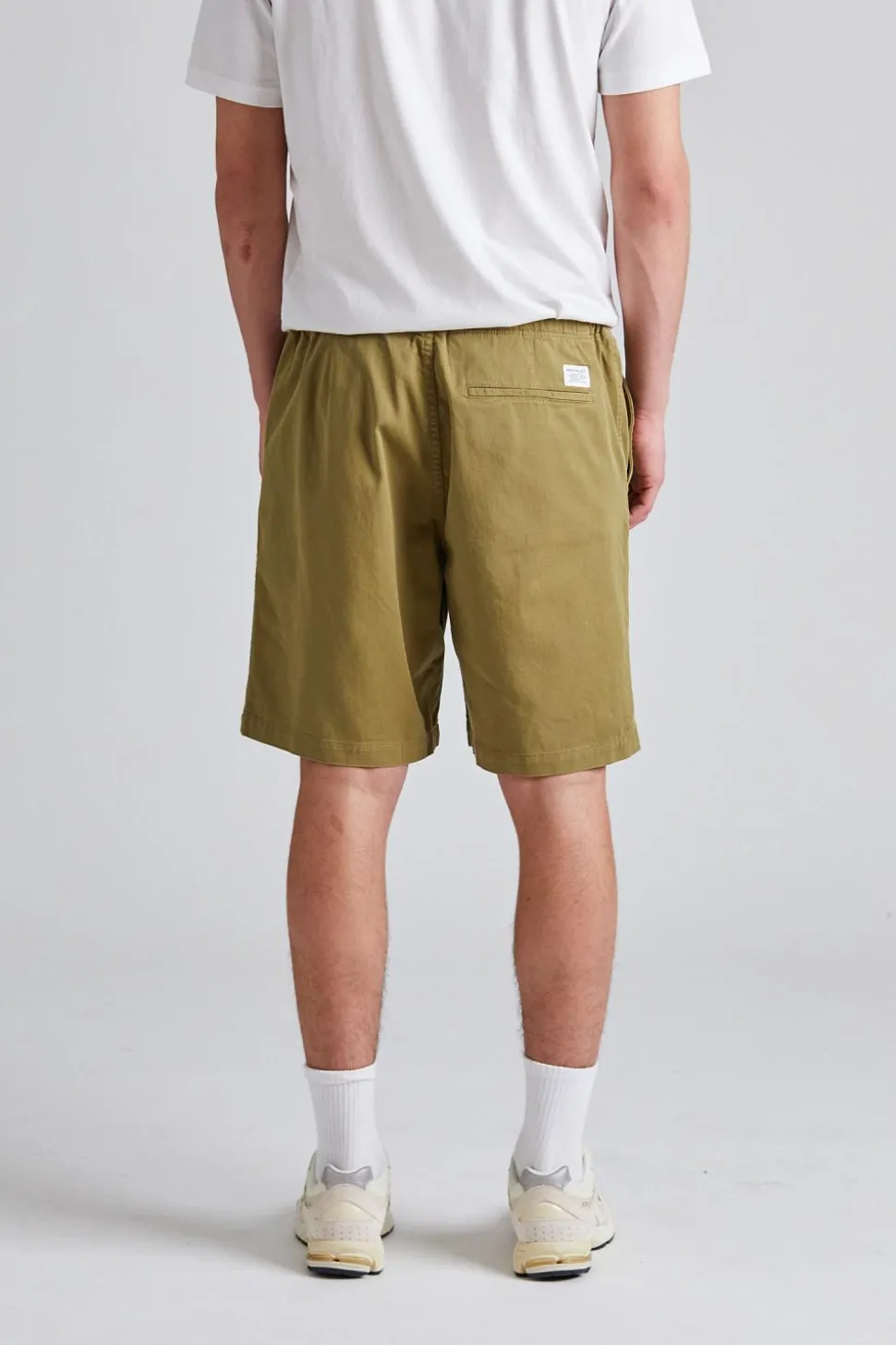 Ezra Relaxed Organic Stretch Twill Shorts Moss Green