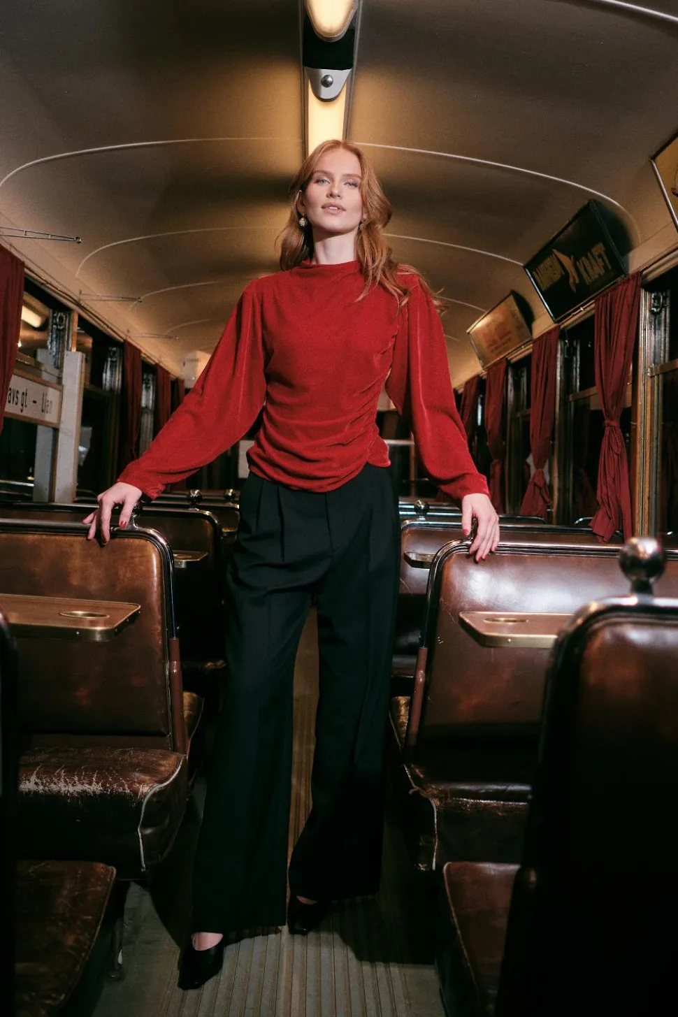 Jet Top Velvet Red