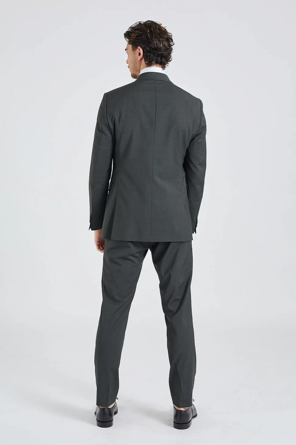 Justin Tenutas Suit Olive Extreme