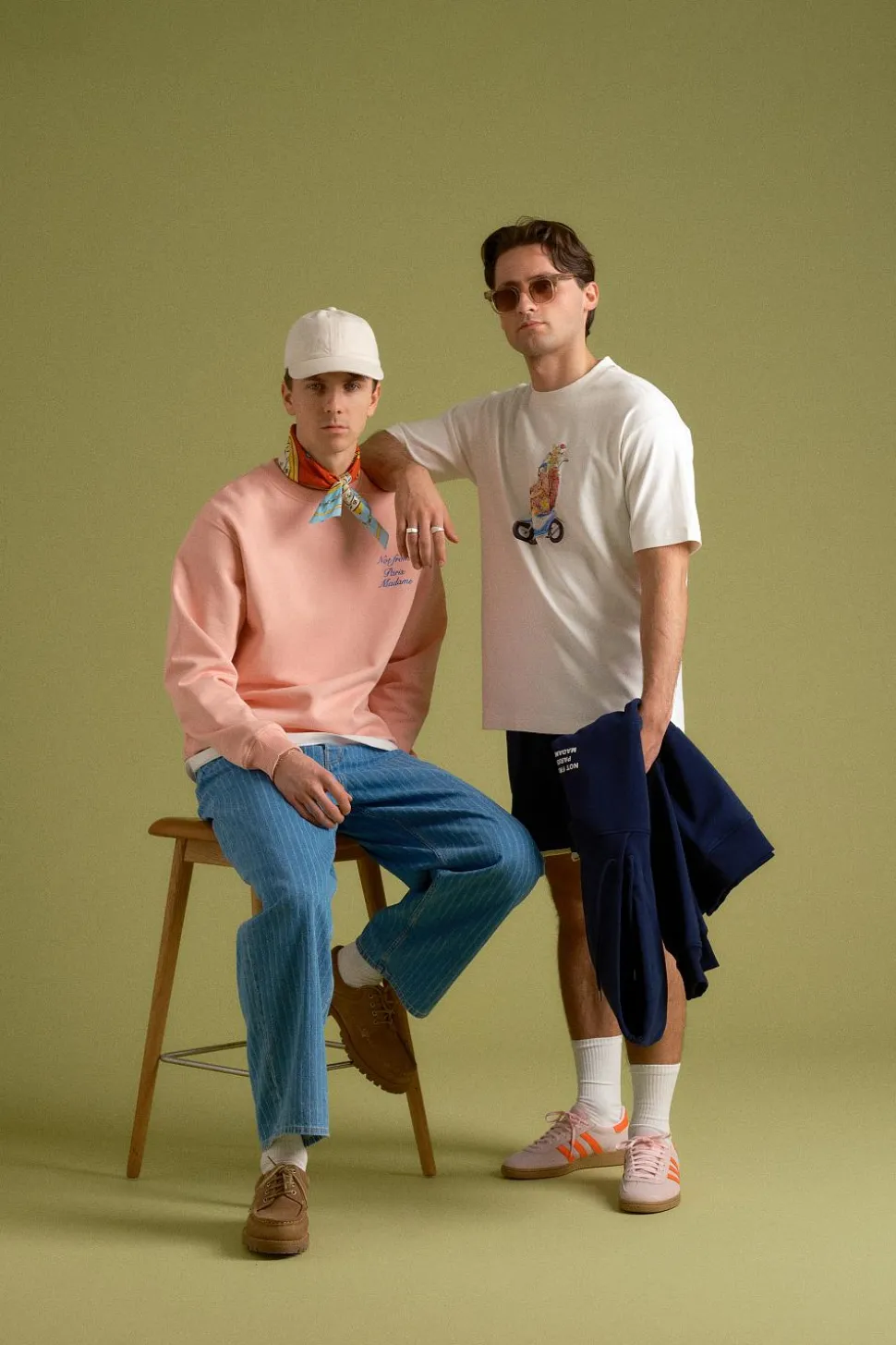 Le Sweatshirt Slogan Cursive Light Pink