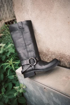 Leather Buckle Boots Black FN-WN-SHOE000789