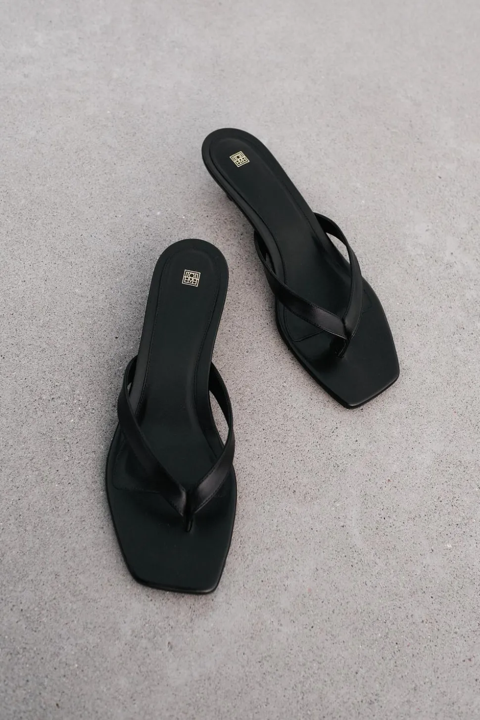 Leather Heeled Flip Flops Black
