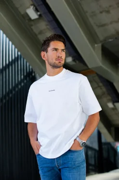Logo T-shirt Optic White FN-MN-TSHI000353