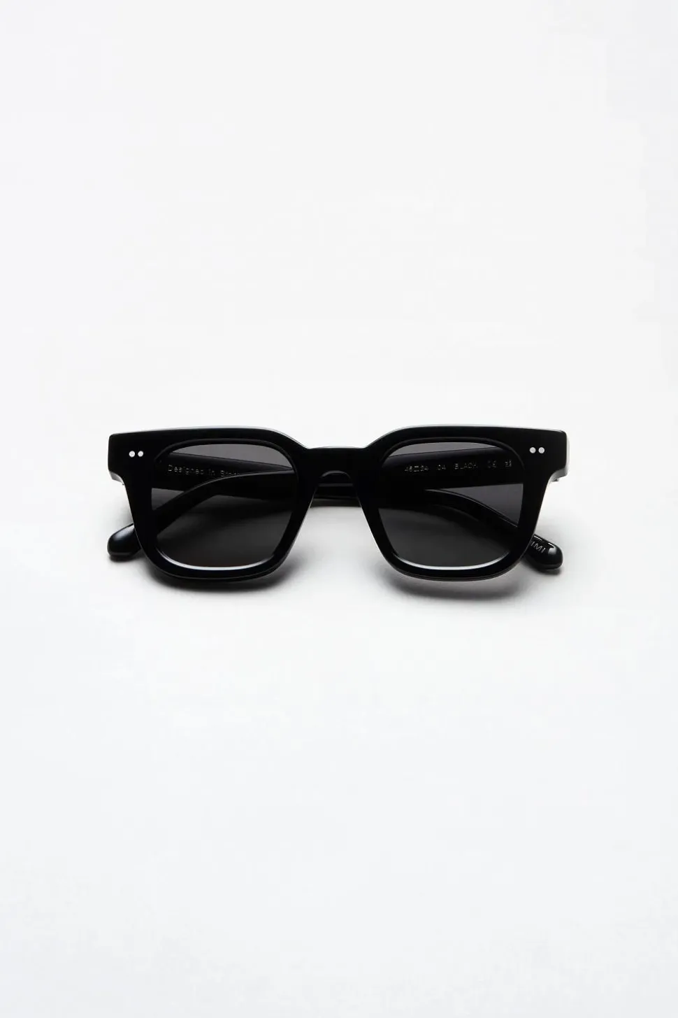 04M Black