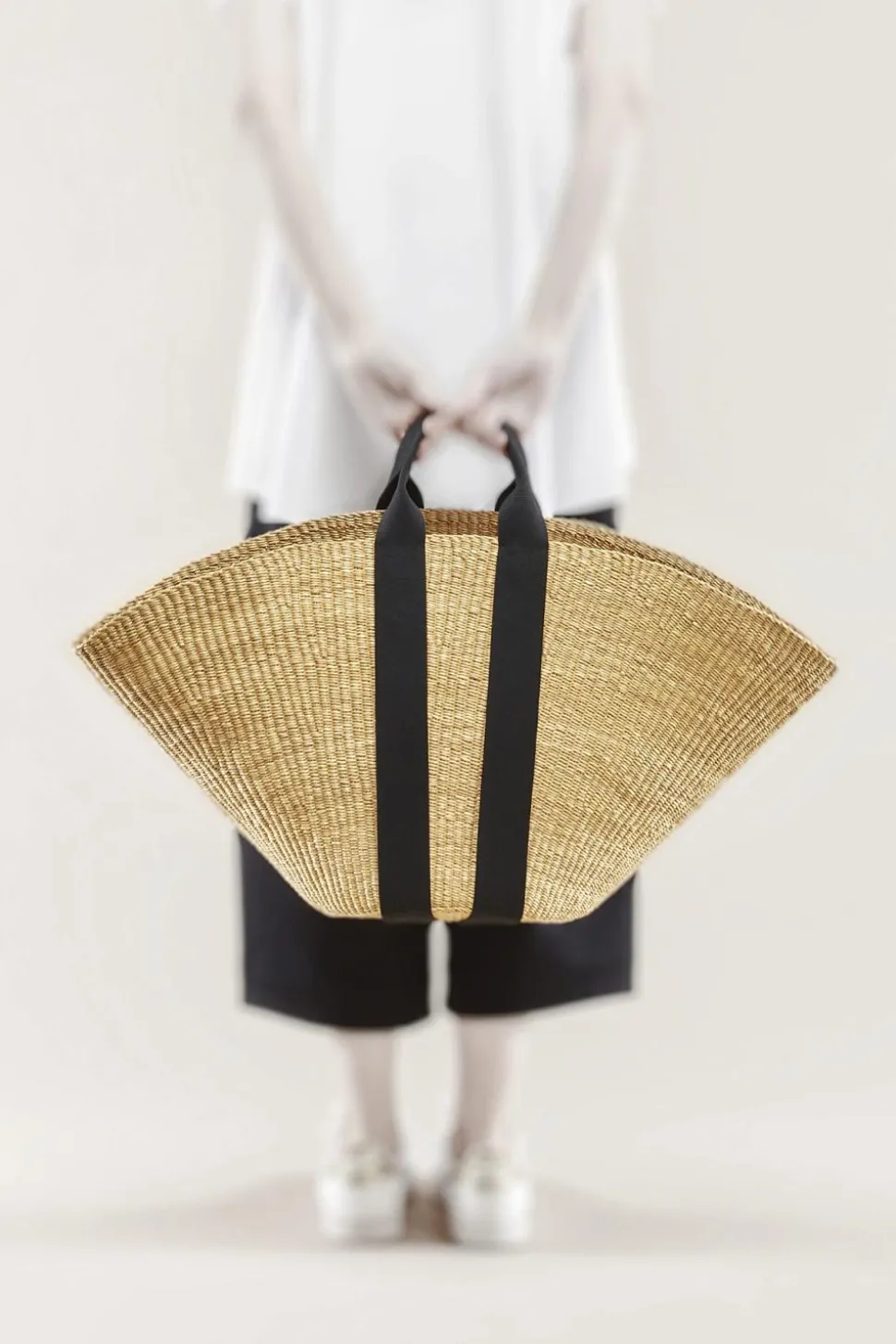 Maxi Sophie Black Handle Black Pouch