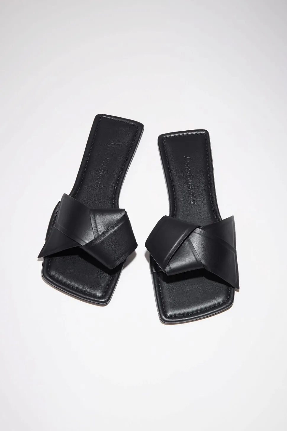 Musubi Leather Sandal Black FN-WN-SHOE000702
