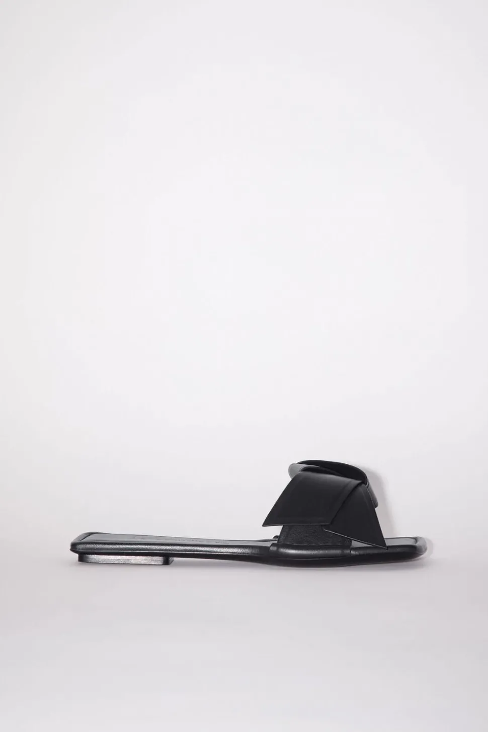 Musubi Leather Sandal Black FN-WN-SHOE000702