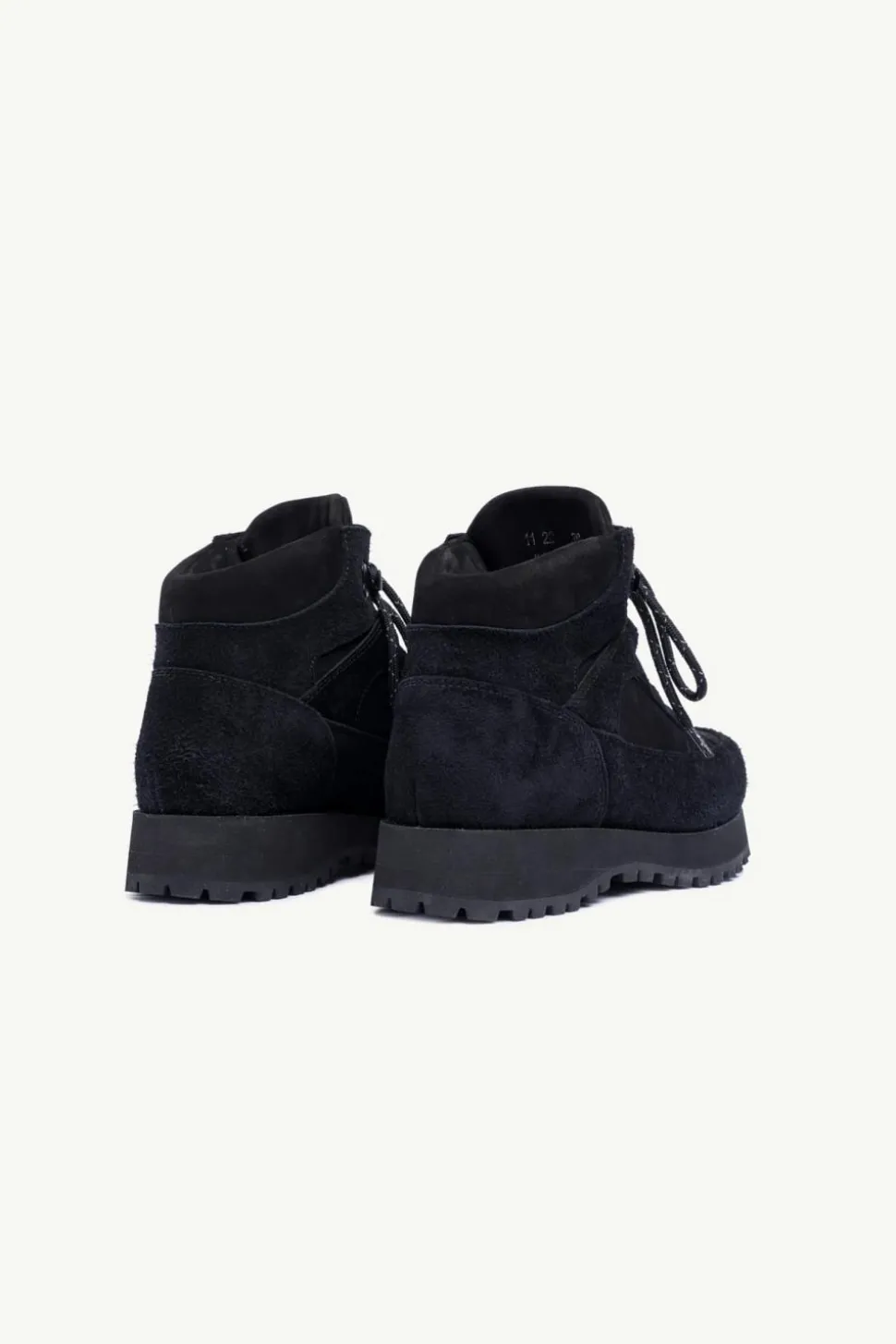 Nove Black