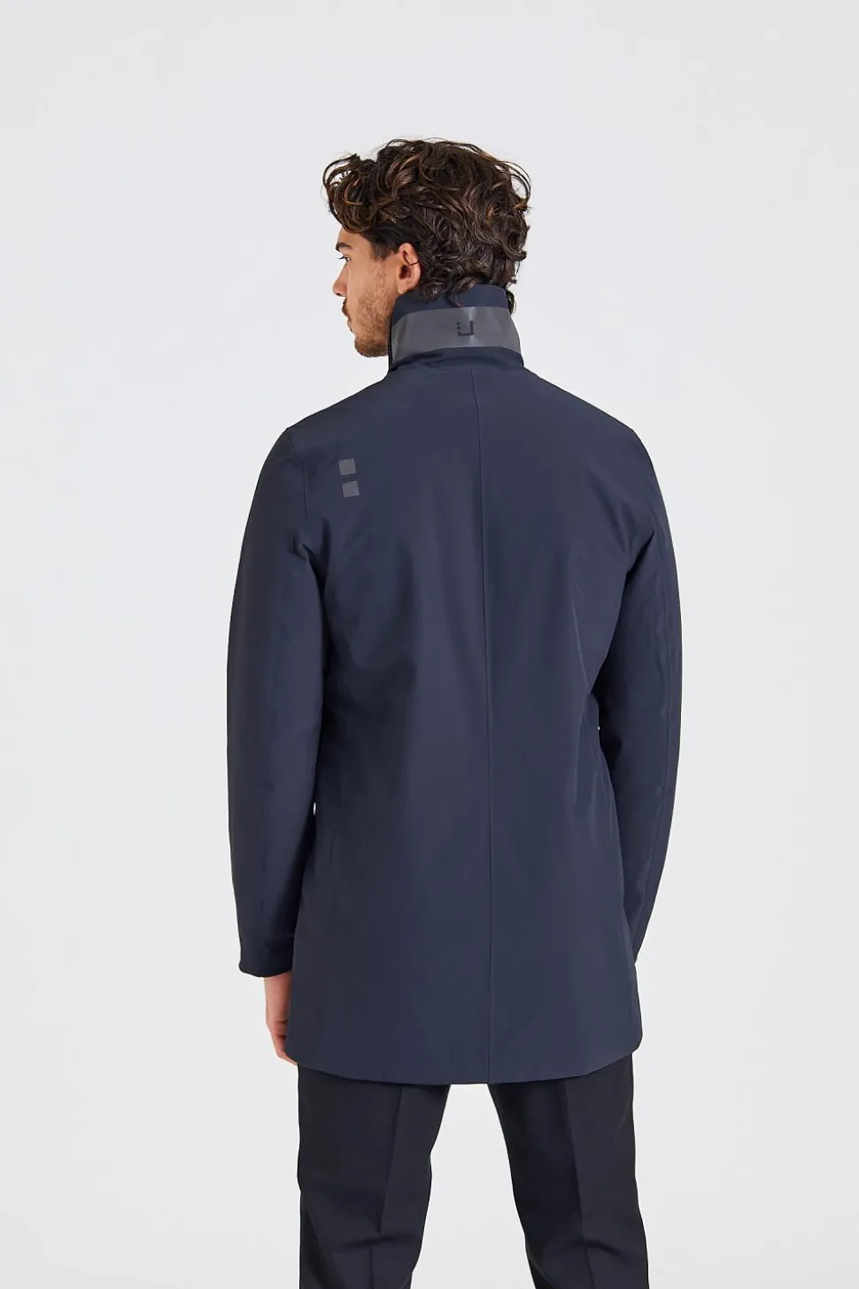 Regulator Coat Black