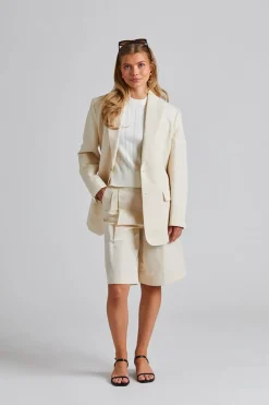 Relaxed Pleated Cotton Linen Shorts Cream White