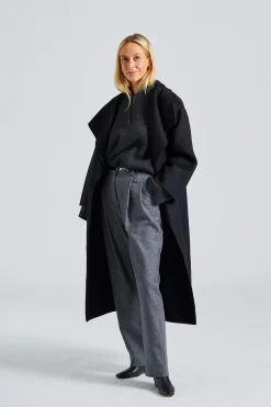 Signature Wool Cashmere Coat Black