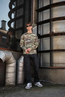 Stamp Logo Sweater Khaki Green FN-MN-SWEA000359