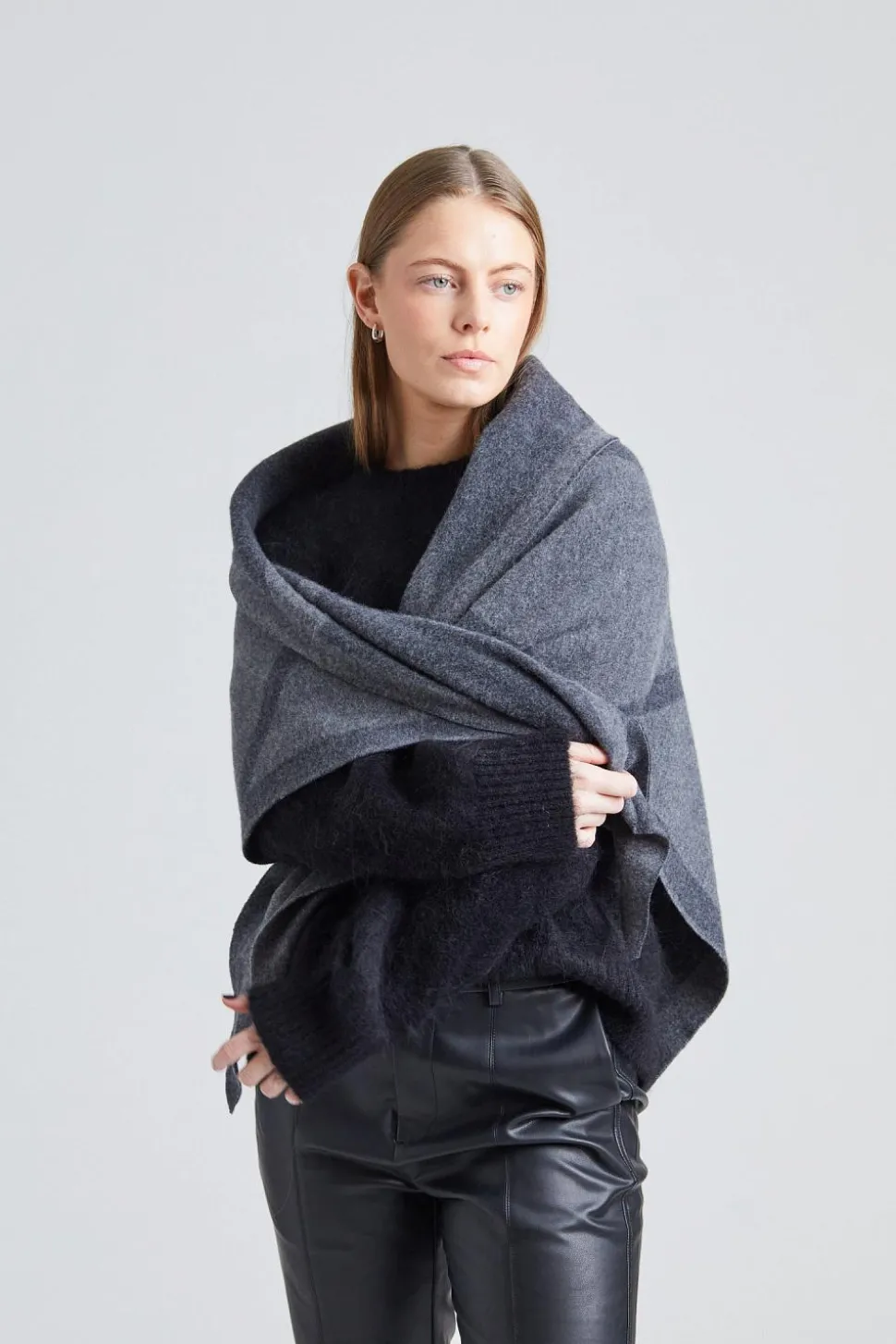 Triangle Scarf Dark Grey